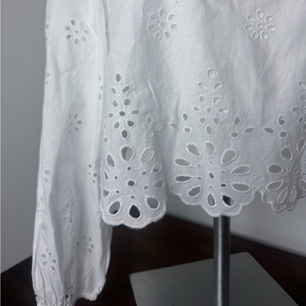 American Eagle White Long Sleeve High Neck Crop with Floral Pattern Cutouts - Picture 2 of 6